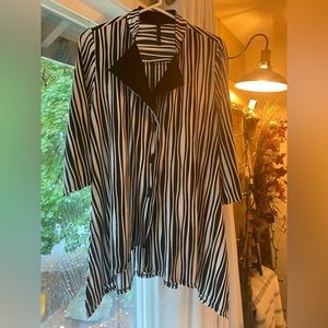 SOLD* IC by Connie K size Large black white wavy stripes